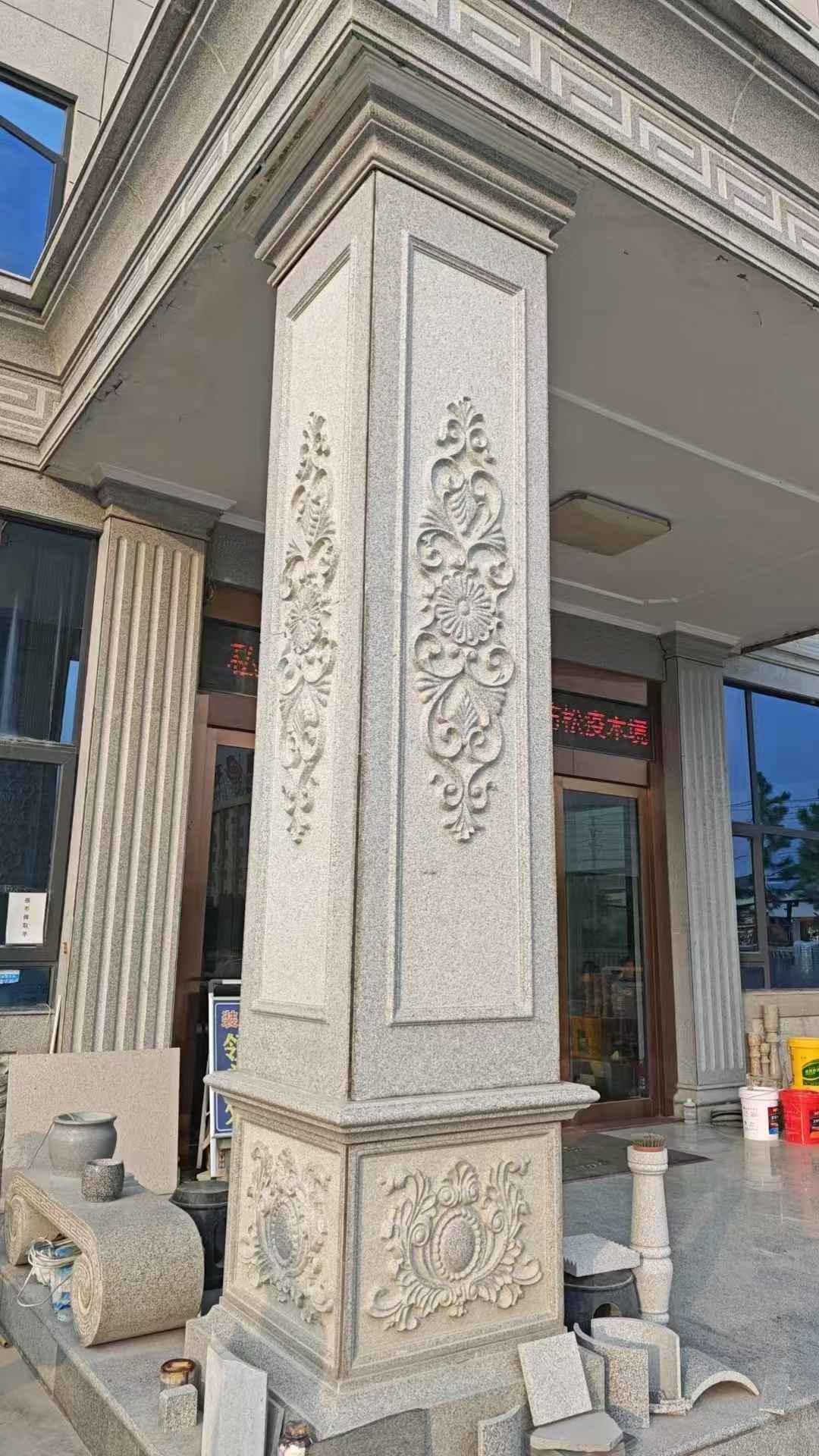 常州芝麻白别墅雕刻柱子  黄金麻